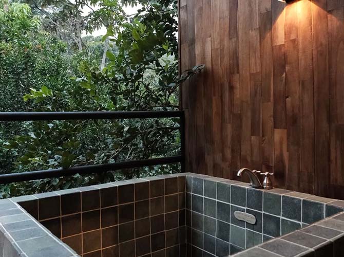 Hotel Ceiba del Agua