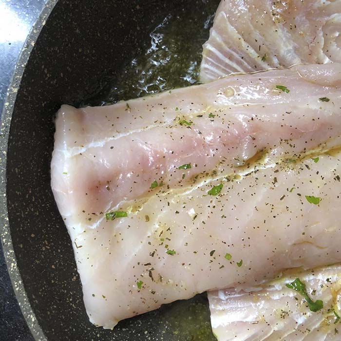 Receta: Pescado con Salsa de Mantequilla y Limón