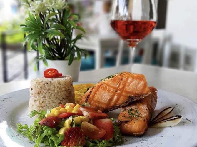 Restaurante Con Sabor a Mar