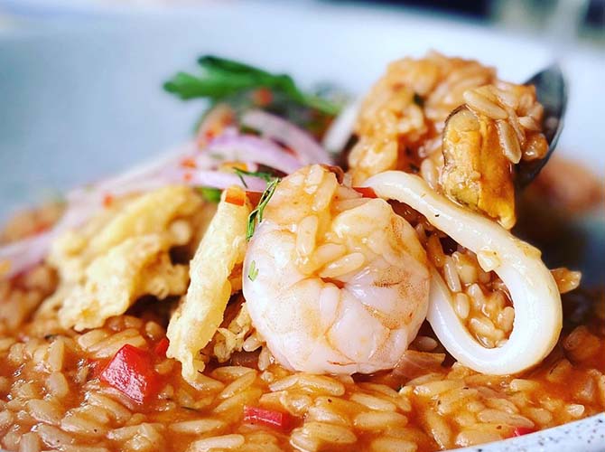 Restaurante De Los Tres y Olivia