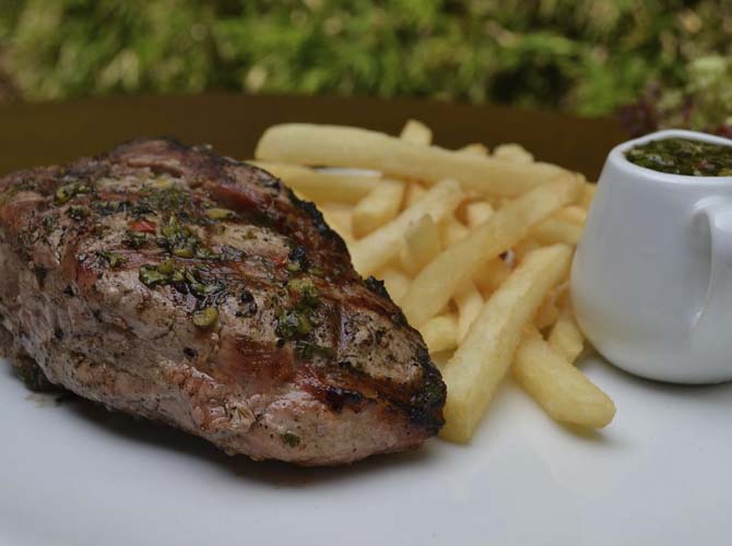 Restaurante La tRES uno