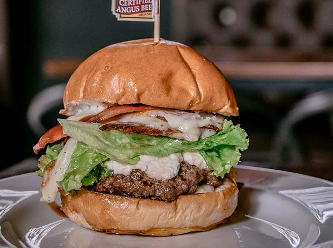 Restaurante Rib Eye Parrilla & Bar