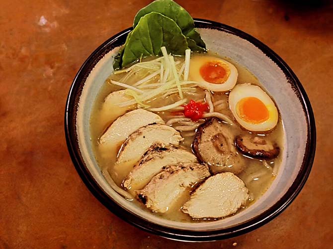Restaurante Sakura Ramen Bar
