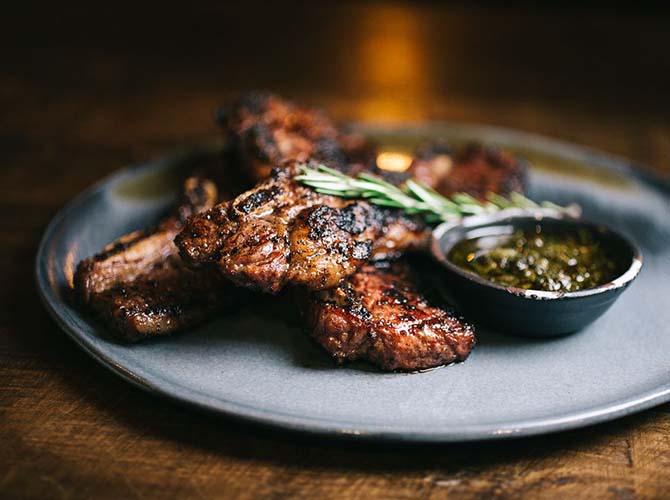 Restaurante Tres Cuatro Cinco Steakhouse